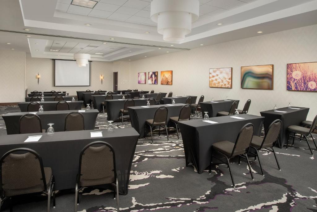 Hilton Garden Inn Charlotte Airport image 16