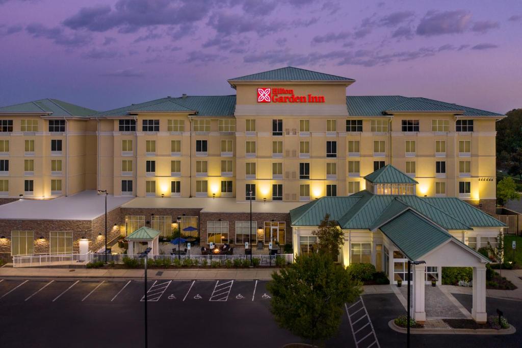 Hilton Garden Inn Charlotte Airport image 9
